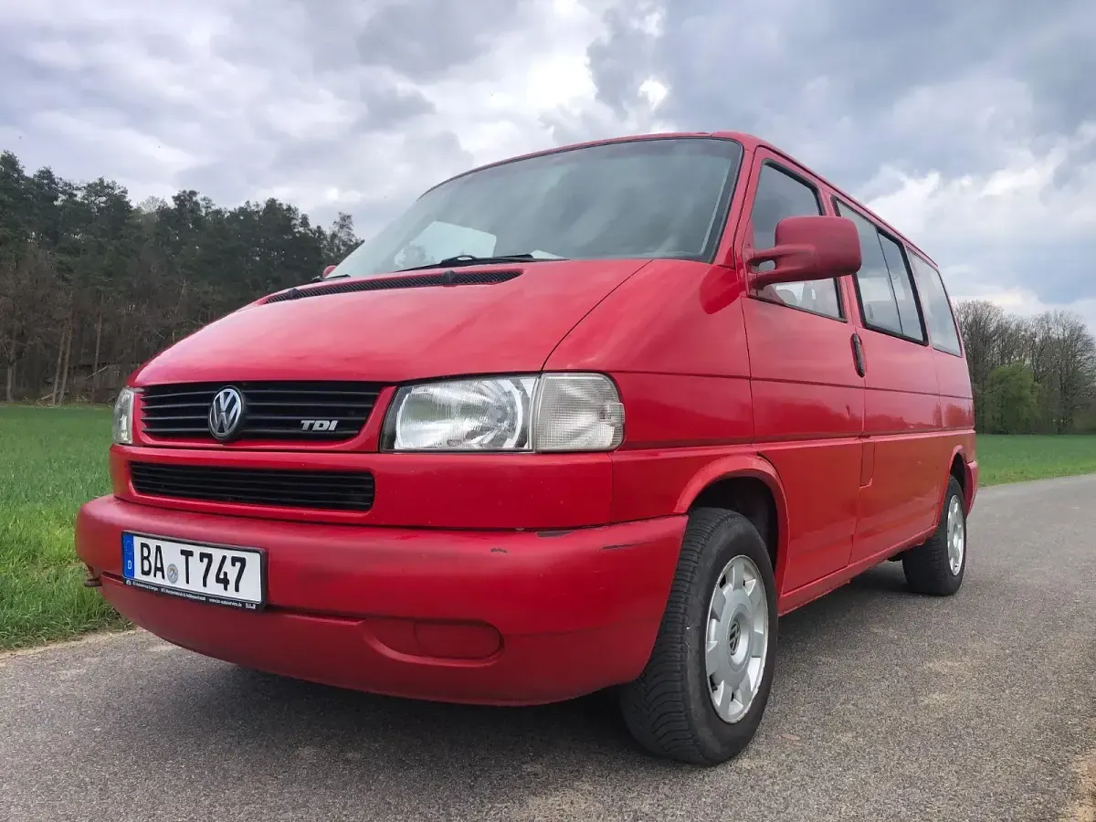 Gebraucht VW T4 102 PS (75 kW) 2000 Rot Van