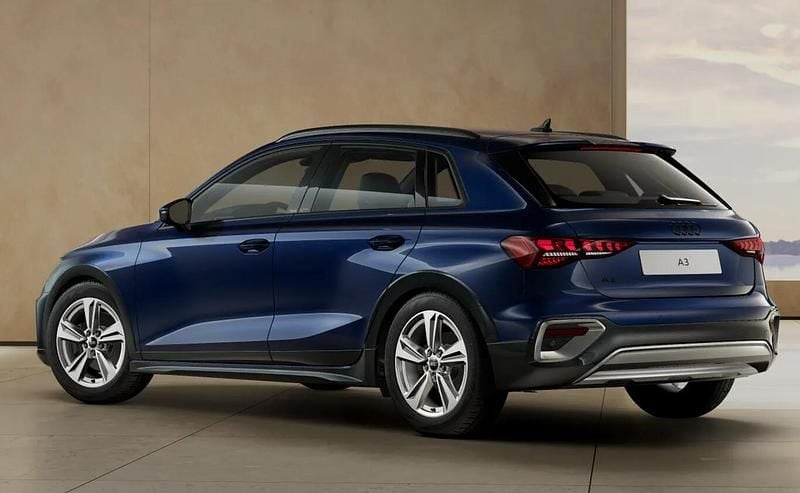 Nowe Audi A3 Ambiente 150 KM (110 kW) 2026 Niebieski SUV