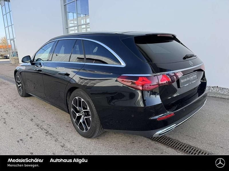Gebraucht Mercedes E450 Avantgarde 367 PS (269 kW) 2024 Schwarz Limousine