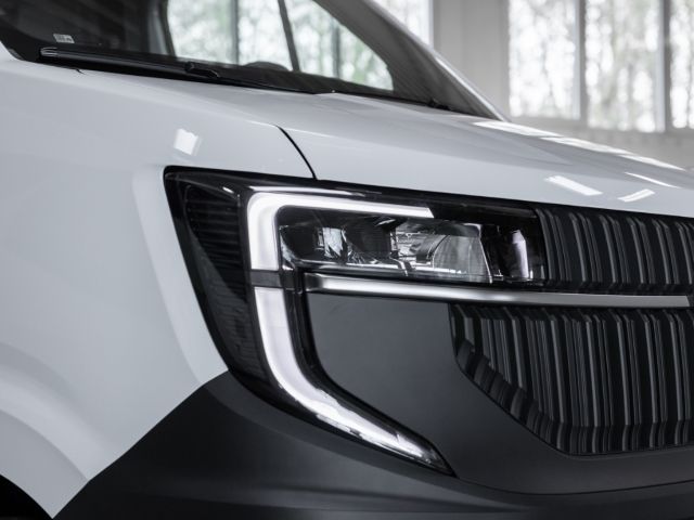 Gebraucht Renault Master 131 PS (96 kW) 2024 Weiss Van