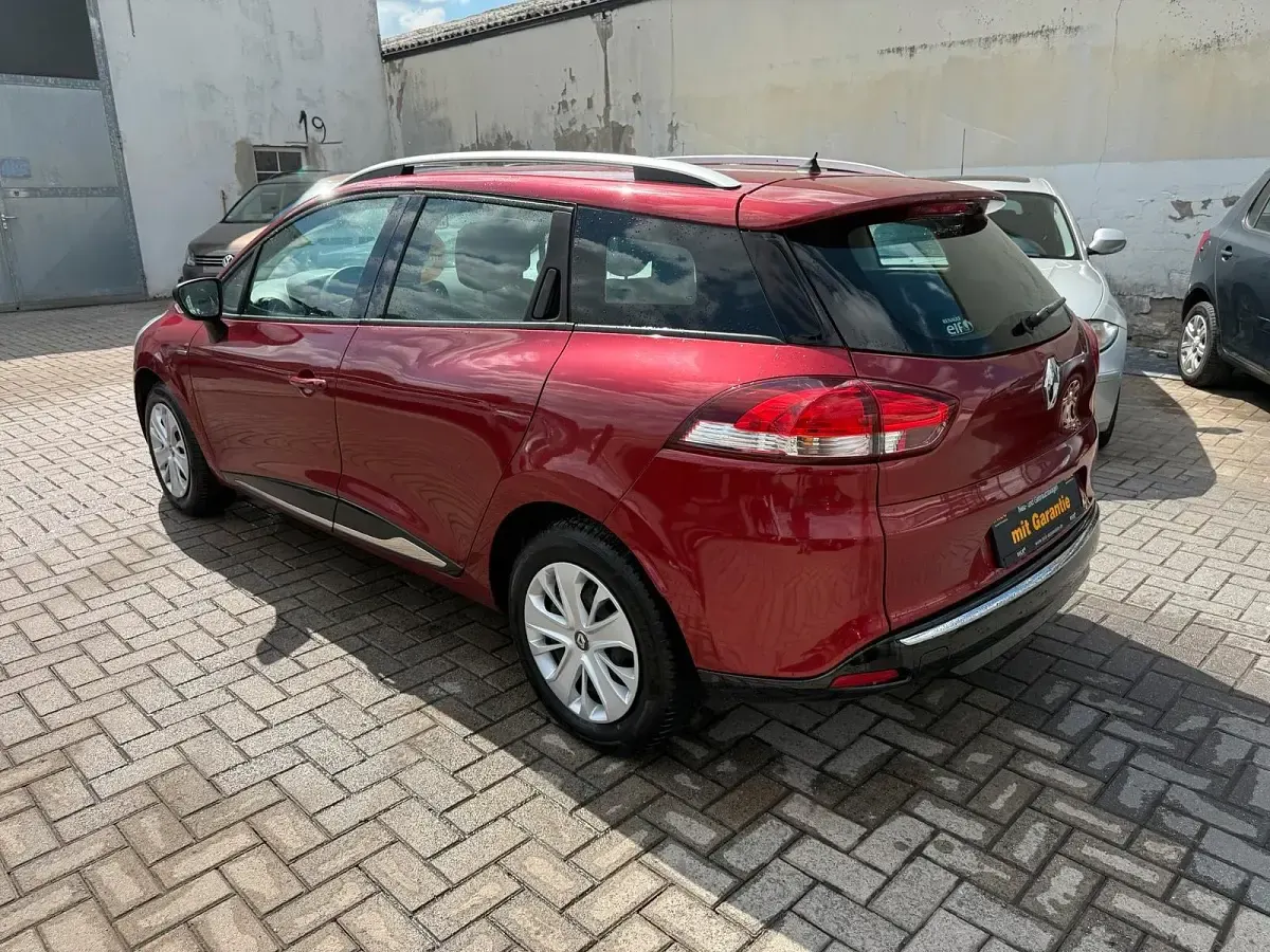 Gebraucht Renault Clio GrandTour LIMITED 73 PS (53 kW) 2018 Rot Kombi