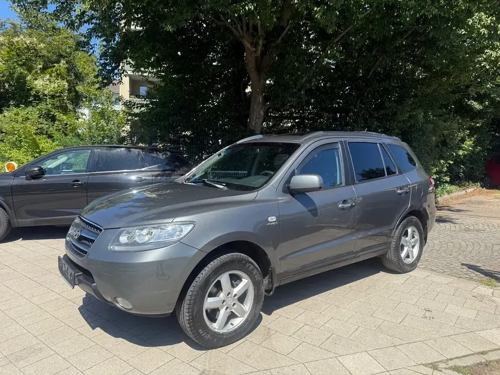 Gebraucht Hyundai Santa Fe Team 155 PS (114 kW) 2009 Grau SUV