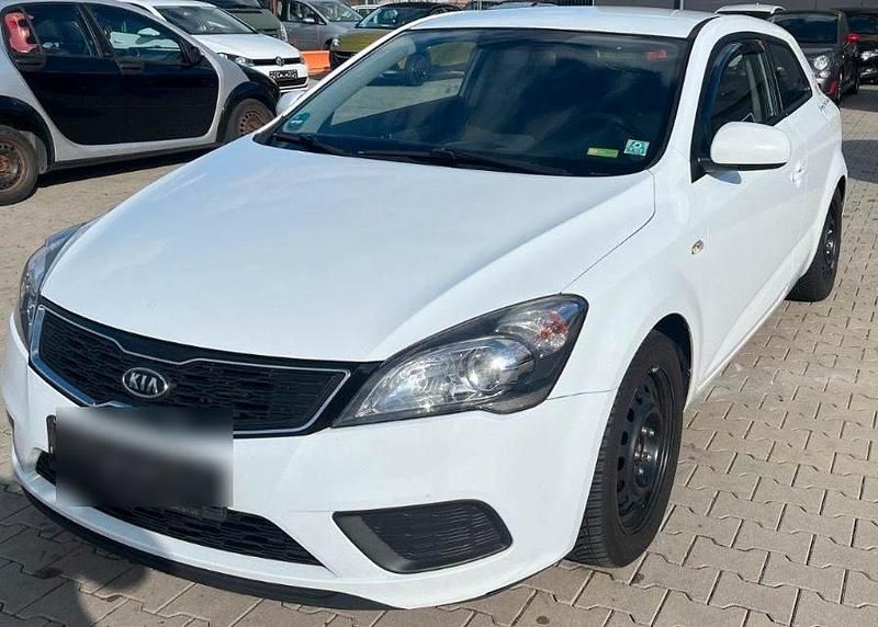 Weiß Gebraucht 2013 Kia ProCeed Kleinwagen | 2.000 € (Superpreis) - Bild 1/4