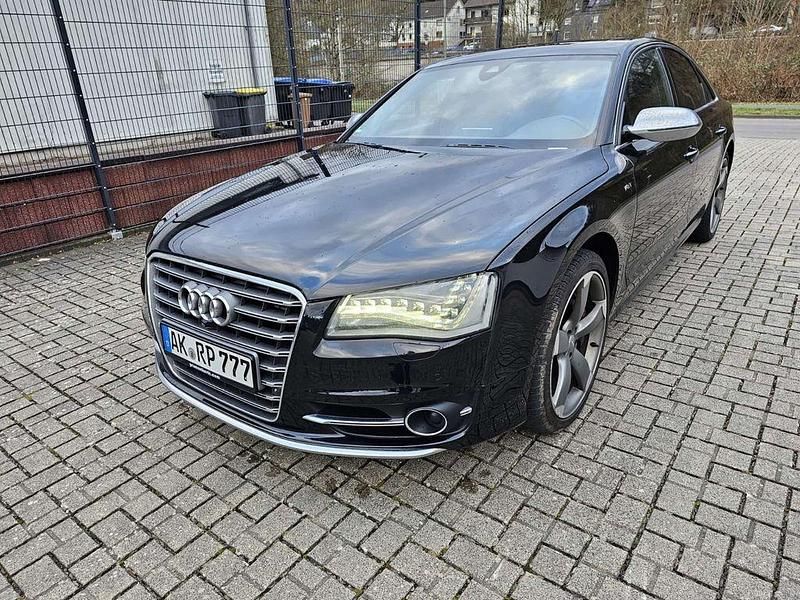 Second-hand Audi S8 Ambiente 519 CP (381 kW) 2012 Negru Berlinǎ