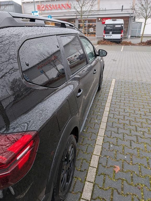 Gebraucht Dacia Jogger 141 PS (103 kW) 2025 Schwarz Van / Kleinbus