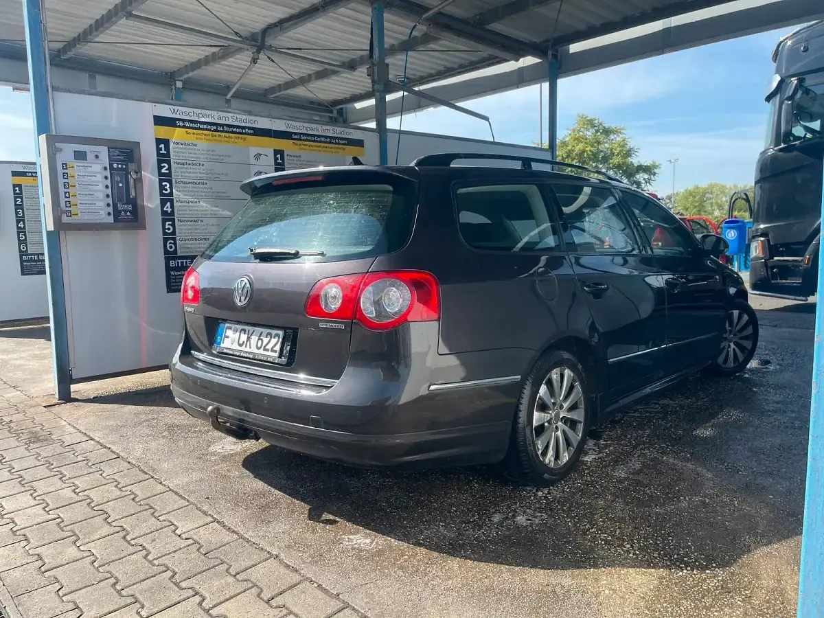 Gebraucht VW Passat 140 PS (102 kW) 2010 Grün Kombi