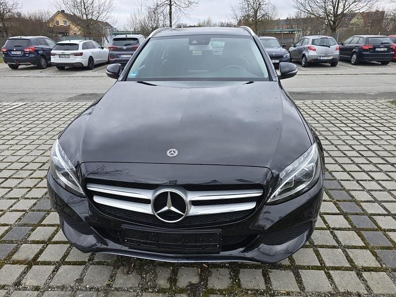 Gebraucht Mercedes C220 170 PS (125 kW) 2017 Schwarz Kombi