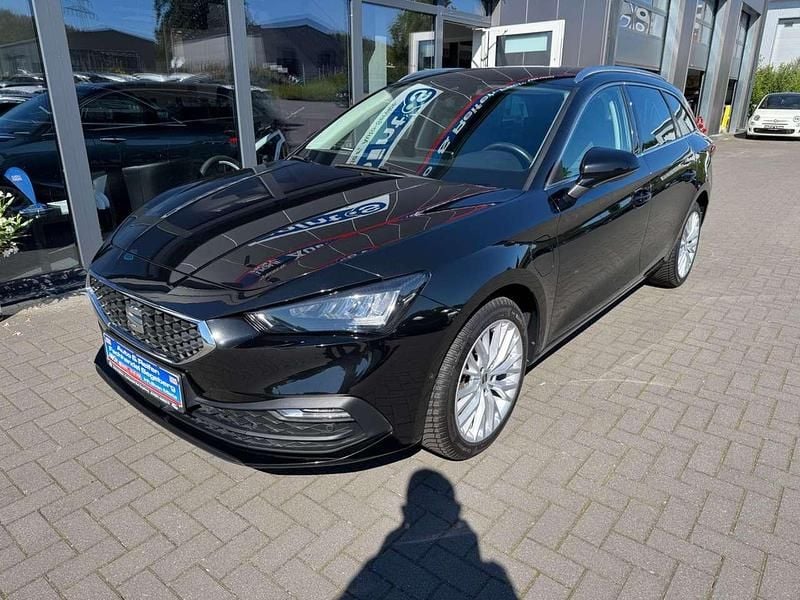 Schwarz Gebraucht 2023 Seat Leon XCELLENCE Kombi | 19.890 € (Fairer Preis) - Bild 1/4