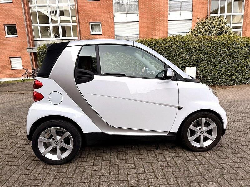 Gebraucht Smart ForTwo Cabrio 84 PS (61 kW) 2008 Weiß Cabrio