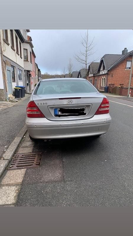 Gebraucht Mercedes C320 218 PS (160 kW) 2003 Silber Limousine