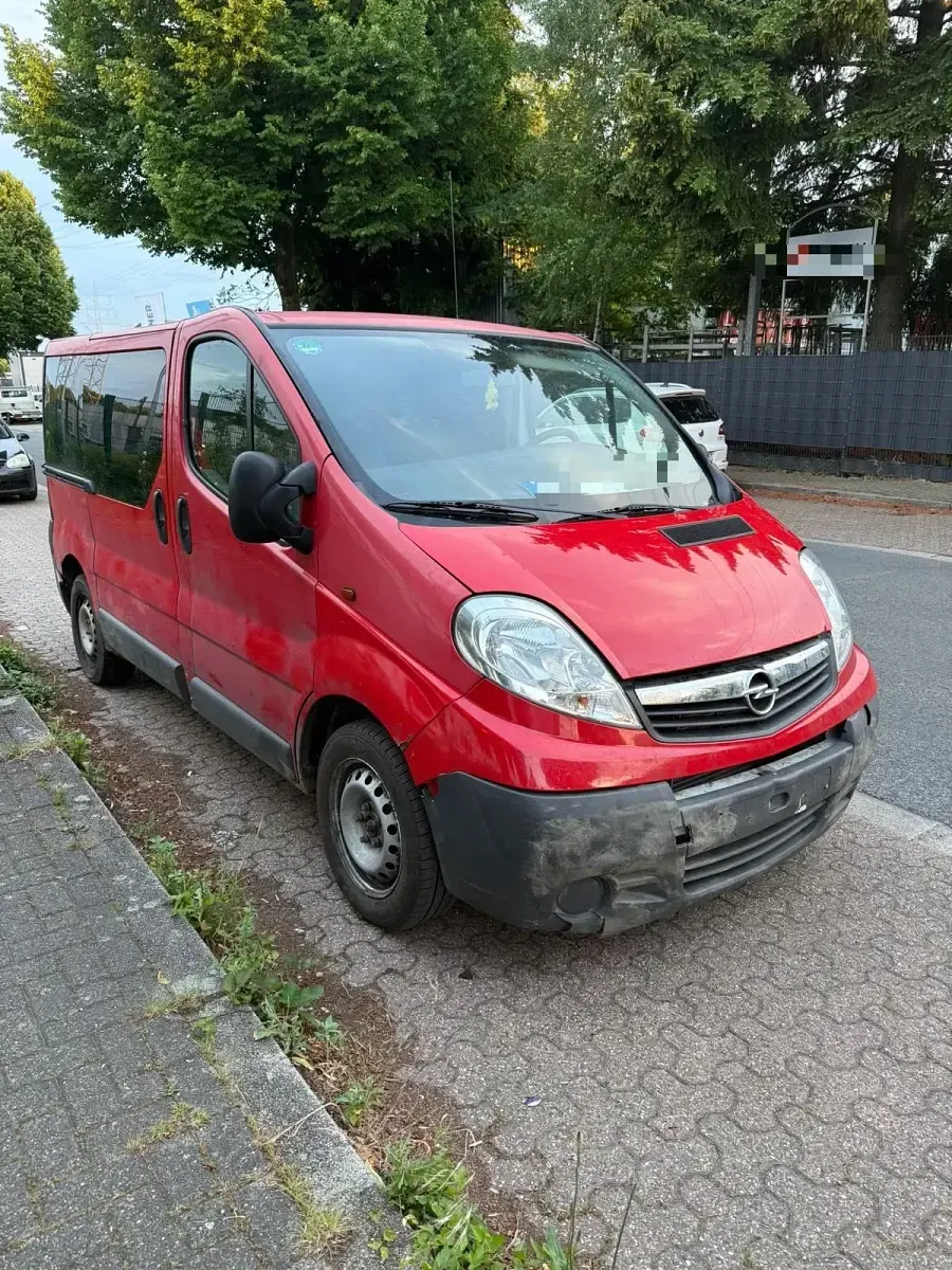 Gebraucht Opel Vivaro 90 PS (66 kW) 2007 Rot Van / Kleinbus