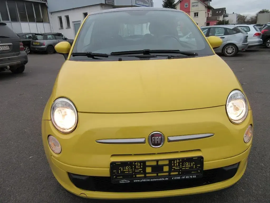 Gebraucht Fiat 500 86 PS (63 kW) 2012 Giallo agip/birichino Kleinwagen
