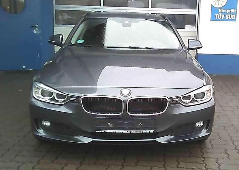 Gebraucht BMW 320 184 PS (135 kW) 2014 Mineralgraumetallic Kombi