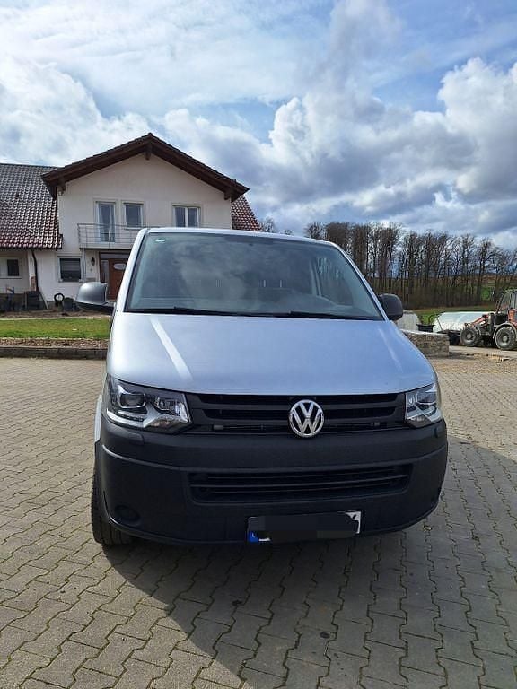 Gebraucht VW T5 140 PS (102 kW) 2014 Silber Van