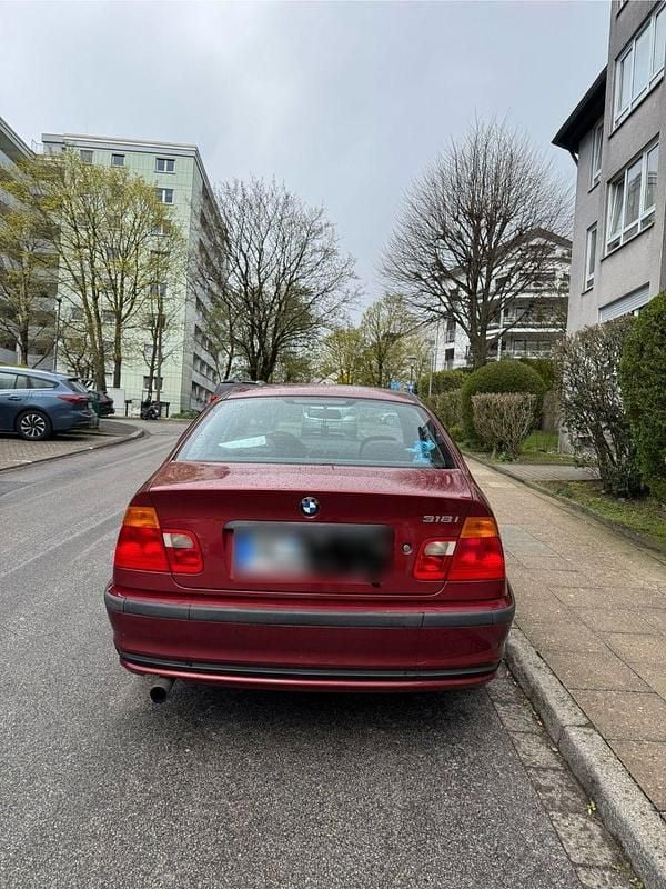 Gebraucht BMW 318 118 PS (86 kW) 1998 Rot Limousine