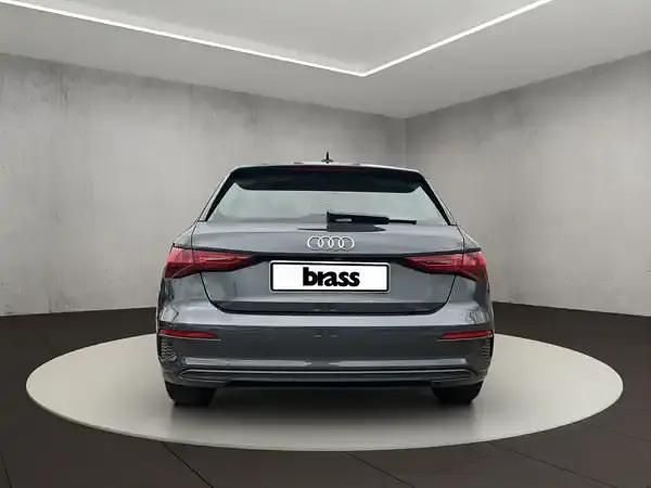 Second-hand Audi A3 Ambiente 116 CP (85 kW) 2023 Gri Berlinǎ