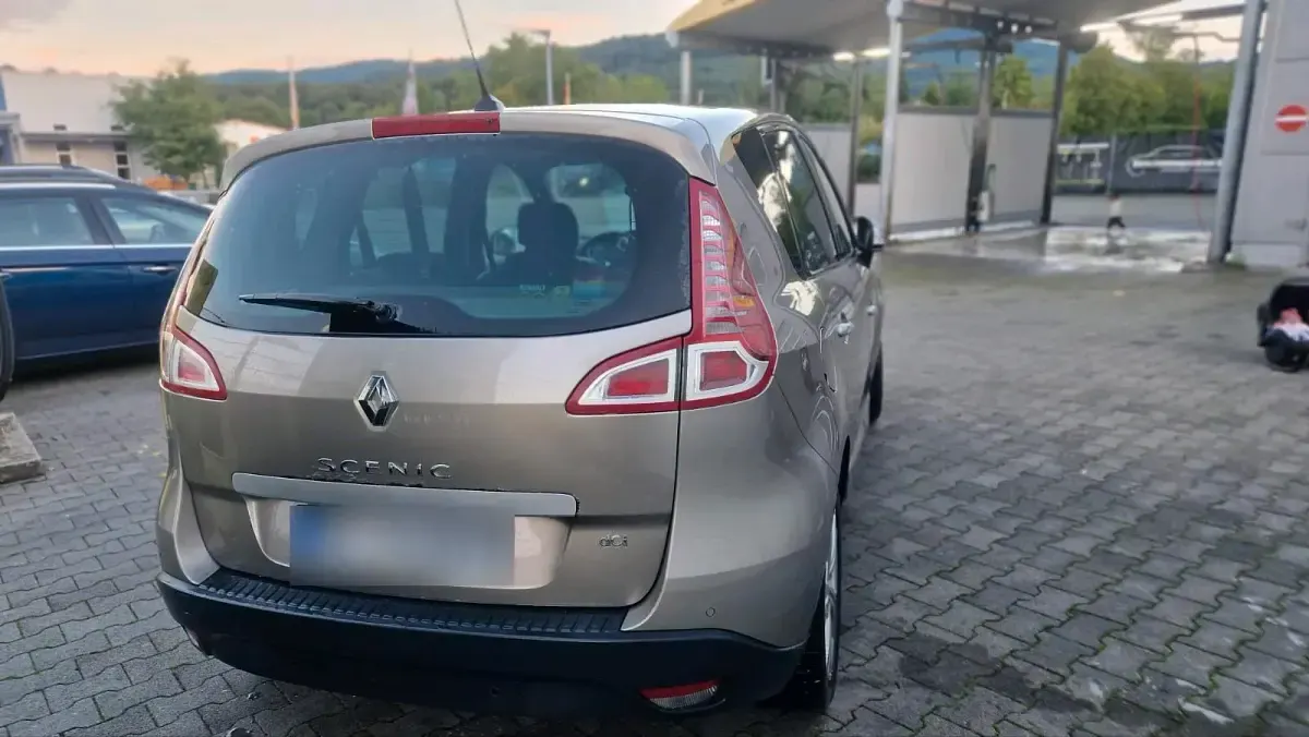 Gebraucht Renault Scénic III 130 PS (95 kW) 2012 Braun Van / Kleinbus