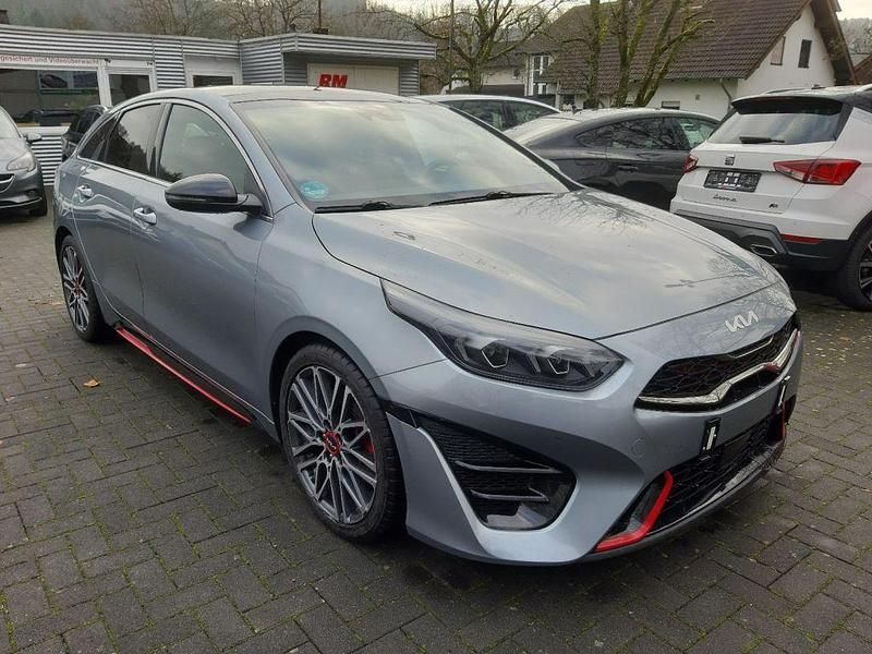 Gebraucht Kia ProCeed 204 PS (150 kW) 2024 Grau (metallic) Kombi
