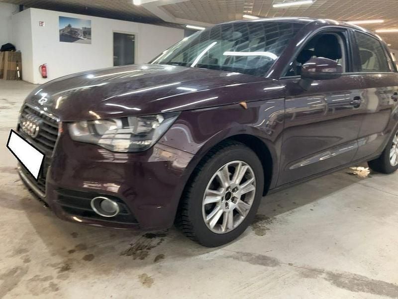 Violet Gebraucht 2014 Audi A1 Sportback Attraction Kleinwagen | 10.490 € (Guter Preis) - Bild 1/4