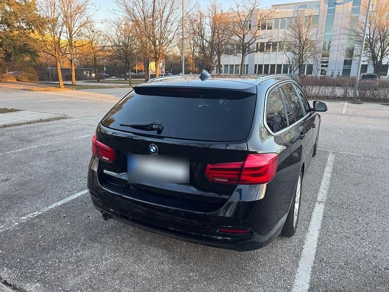 Gebraucht BMW 318 Advantage 150 PS (110 kW) 2016 Schwarz Kombi