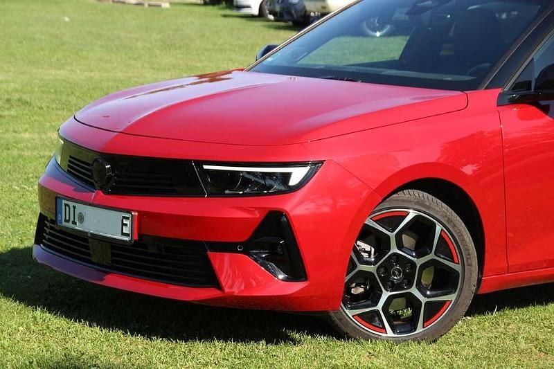 Gebraucht Opel Astra GSe 181 PS (133 kW) 2023 Rot Limousine