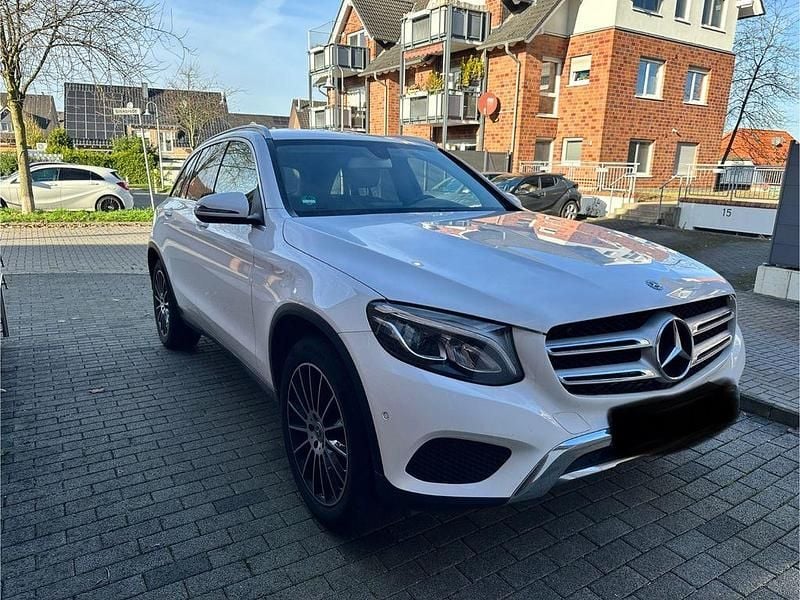 Weiß Gebraucht 2019 Mercedes GLC250 SUV | 27.700 € (Superpreis) - Bild 1/4
