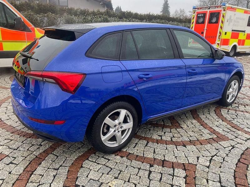 Gebraucht Skoda Scala Monte Carlo 116 PS (85 kW) 2021 Blau Kleinwagen