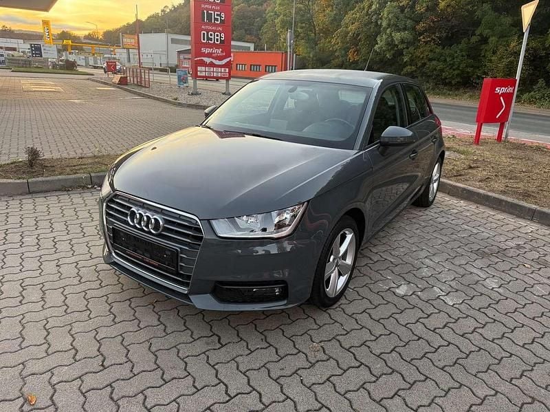 Grau Gebraucht 2016 Audi A1 Kleinwagen | 13.300 € (Guter Preis) - Bild 1/4
