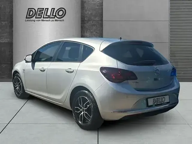 Gebraucht Opel Astra Energy 140 PS (102 kW) 2014 Grau Limousine