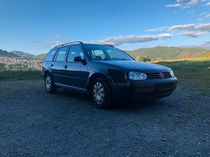 Blau Gebraucht 2000 VW Golf IV Edition Kombi | 290 € (Superpreis) - Bild 1/4
