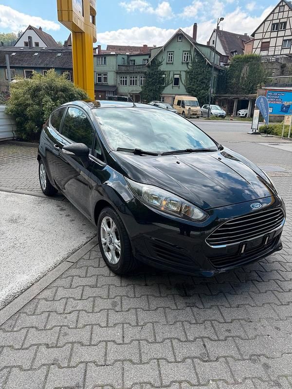 Second-hand Ford Fiesta 2013 Negru Coupe