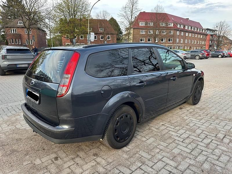 Second-hand Ford Focus 101 CP (74 kW) 2007 Gri Break