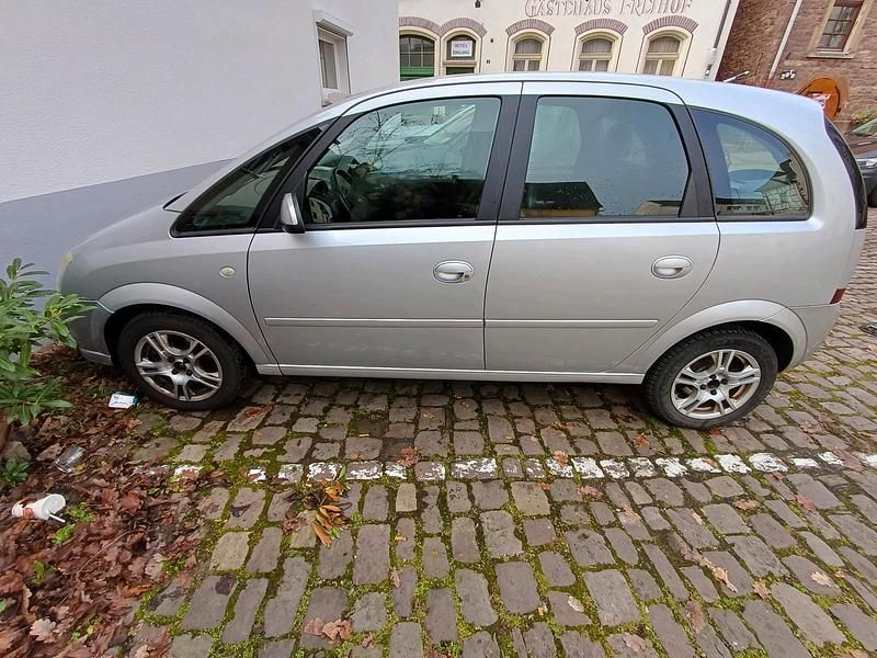 Gebraucht Opel Meriva 105 PS (77 kW) 2006 Silber Van / Kleinbus