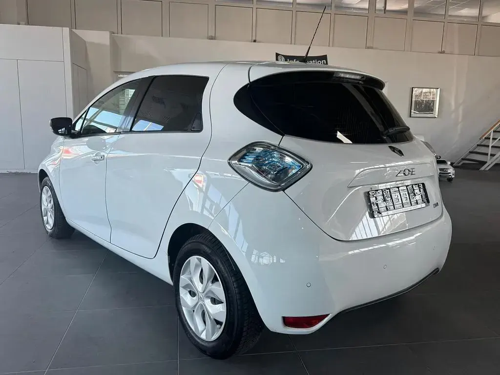 Second-hand Renault Zoe Life 125 kW (171 CP) 2019 Alb Hatchback