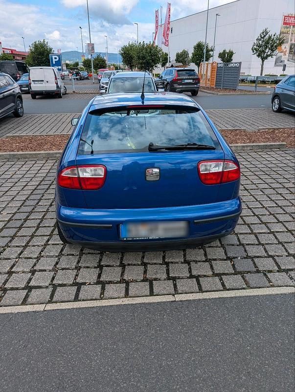 Blau Gebraucht 2001 Seat Leon Sport Limousine | 1.100 € (Fairer Preis) - Bild 1/4