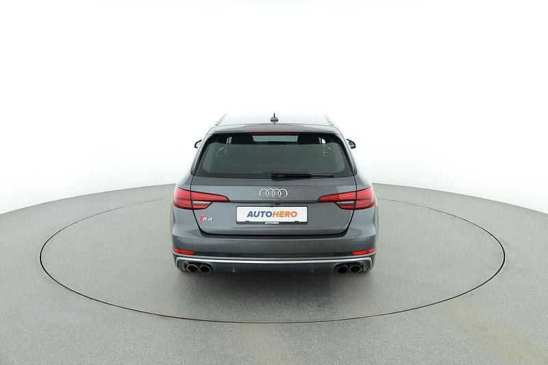 Usado Audi S4 354 CV (260 kW) 2017 Gris Familiar