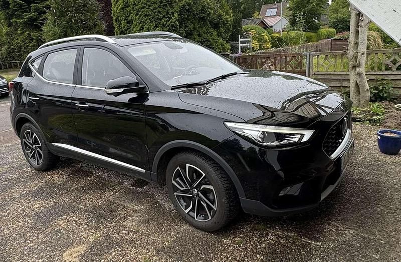 Schwarz Gebraucht 2022 MG ZS Luxury Limousine | 17.990 € (Teuer) - Bild 1/4