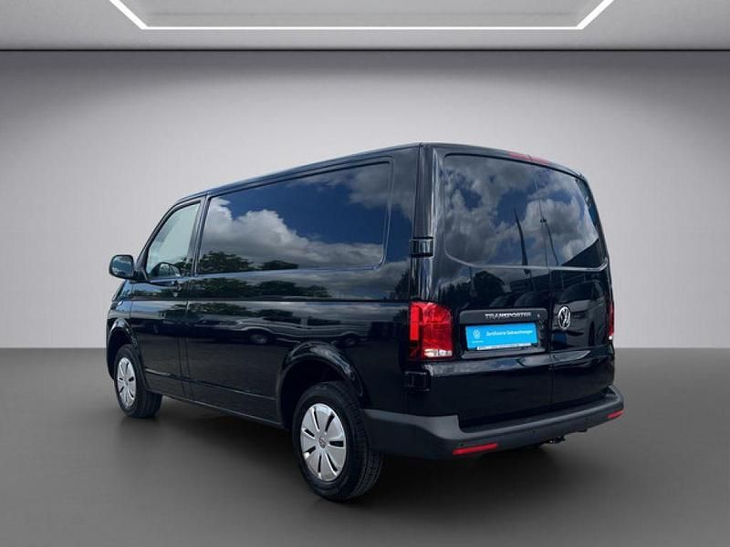 Gebraucht VW Transporter 110 PS (80 kW) 2024 Deep black Van