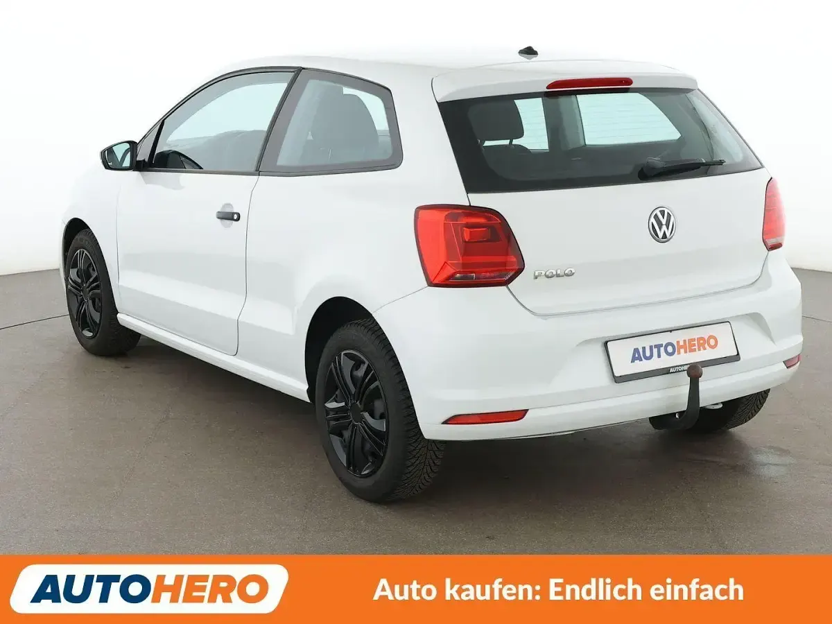 Gebraucht VW Polo Trendline 75 PS (55 kW) 2017 Weiß Kleinwagen