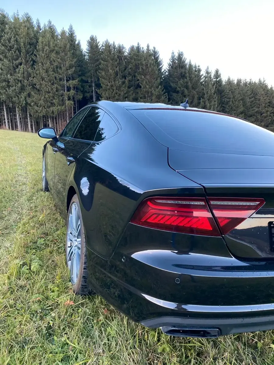 Gebraucht Audi A7 Sportback Comfort 333 PS (244 kW) 2015 Schwarz Kleinwagen