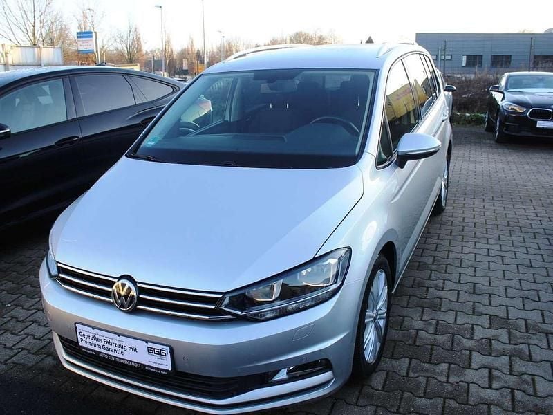 Gebraucht VW Touran 150 PS (110 kW) 2017 Silber Van / Kleinbus