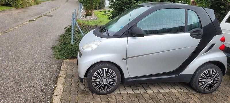 Grau Gebraucht 2009 Smart ForTwo Coupé Pure Coupé | 2.875 € (Guter Preis) - Bild 1/4