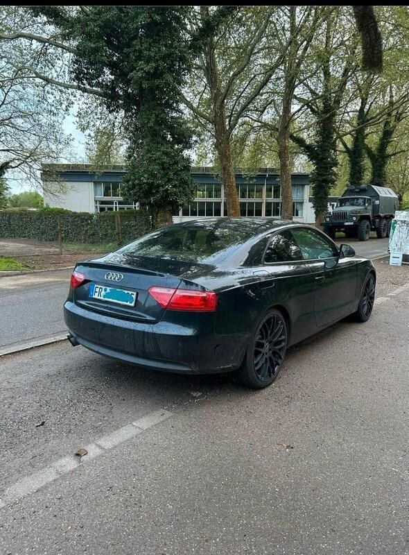 Schwarz Gebraucht 2009 Audi A5 Coupé | 7.300 € (Guter Preis) - Bild 1/4