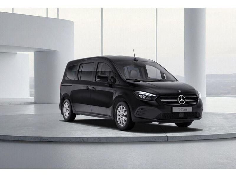 Gebraucht Mercedes T180 Progressive 131 PS (96 kW) 2025 Loparitschwarz metallic Van / Kleinbus