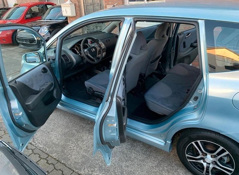Gebraucht Honda Jazz 86 PS (63 kW) 2007 Blau Kleinwagen