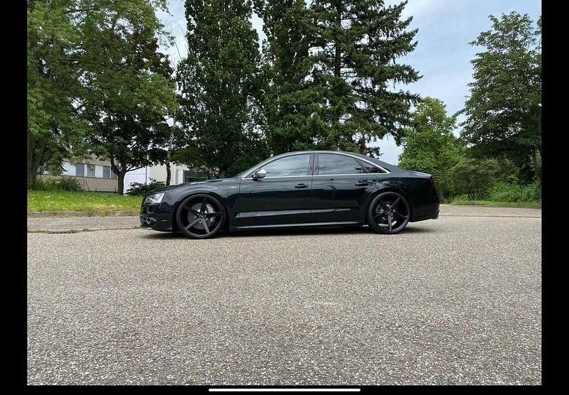 Gebraucht Audi S8 Ambiente 519 PS (381 kW) 2012 Schwarz Limousine