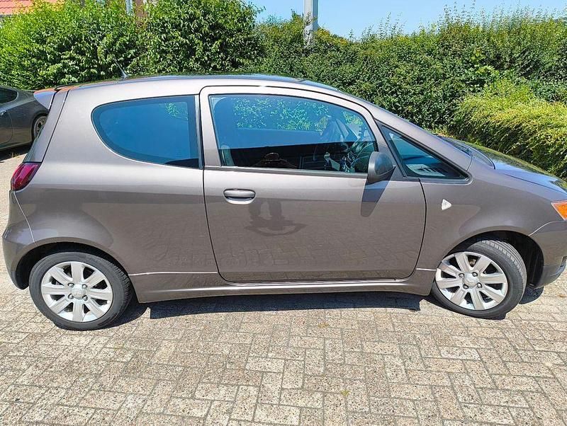 Gebraucht Mitsubishi Colt 95 PS (69 kW) 2013 Braun Limousine