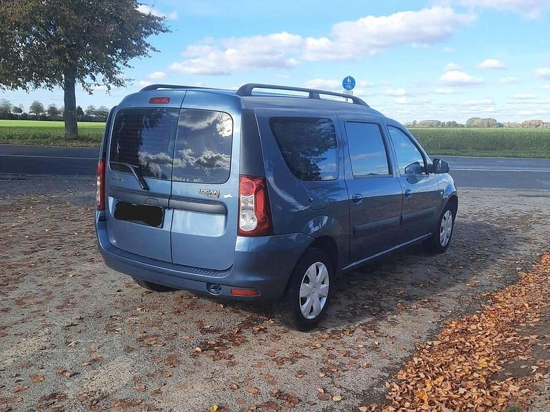 Gebraucht Dacia Logan MCV Lauréate 87 PS (63 kW) 2010 Blau Kombi