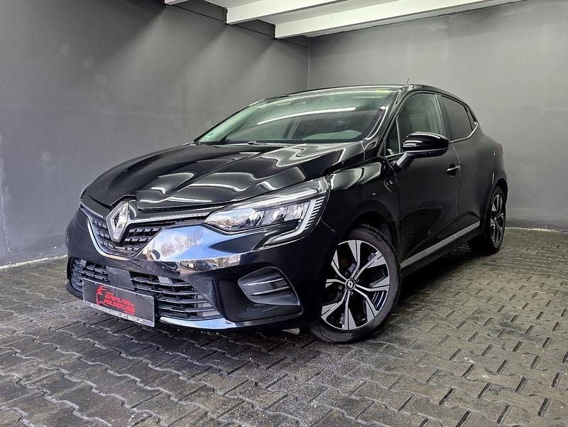 Schwarz Gebraucht 2023 Renault Clio V Evolution Limousine | 12.490 € (Guter Preis) - Bild 1/4