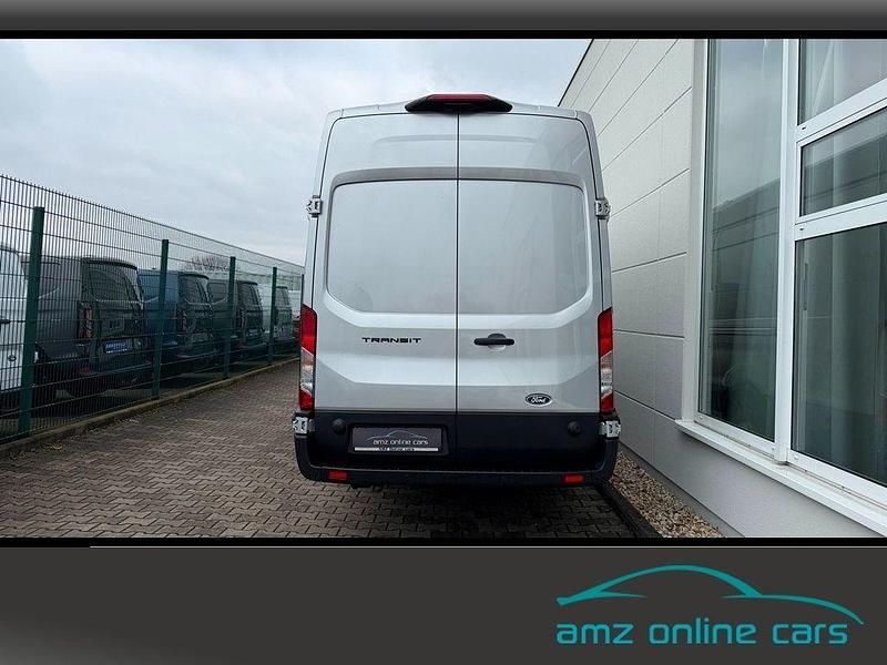 Neu Ford Transit Trend 165 PS (121 kW) 2025 Silber